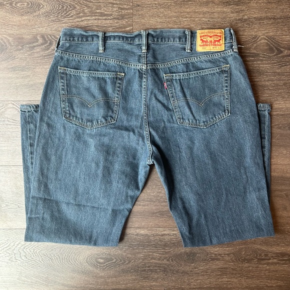 Levi jeans Size W42 L32 - Picture 4 of 10